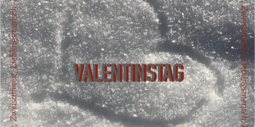 The word Valentinstag written inside a heart outline