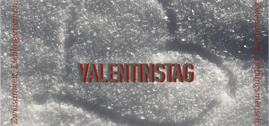 The word Valentinstag written inside a heart outline